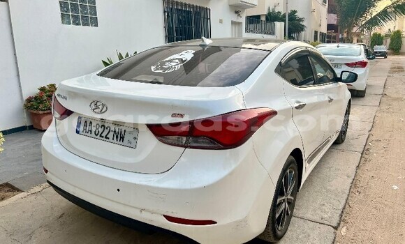 Buy Used Hyundai Avante White Car in Dakar in Dakar Buy Used Hyundai Avante White Car in Dakar in Dakar