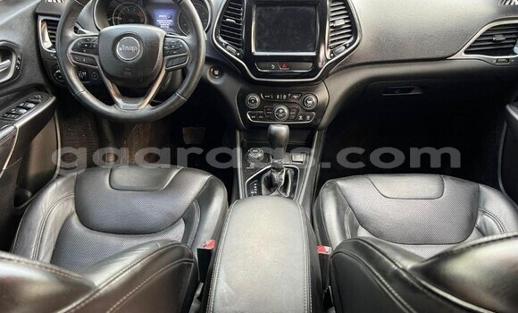 Acheter Occasion Voiture Jeep Cherokee Noir à Dakar, Dakar Acheter Occasion Voiture Jeep Cherokee Noir à Dakar, Dakar