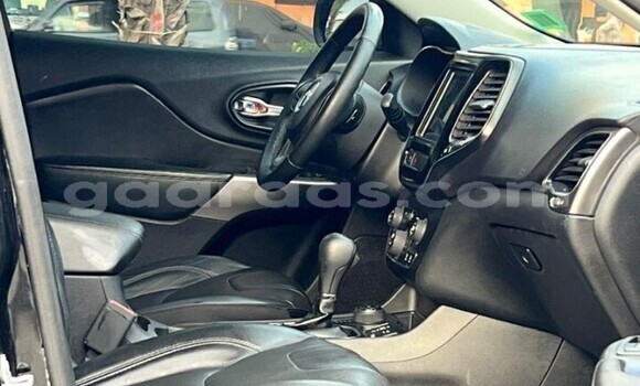 Acheter Occasion Voiture Jeep Cherokee Noir à Dakar, Dakar Acheter Occasion Voiture Jeep Cherokee Noir à Dakar, Dakar