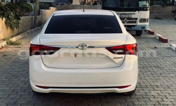 Buy Import Toyota Avensis White Car in Dakar in Dakar Buy Import Toyota Avensis White Car in Dakar in Dakar