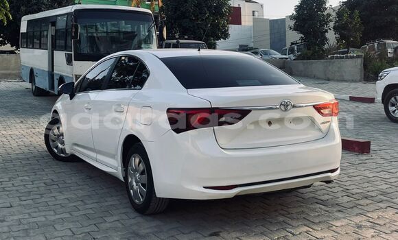 Buy Import Toyota Avensis White Car in Dakar in Dakar Buy Import Toyota Avensis White Car in Dakar in Dakar