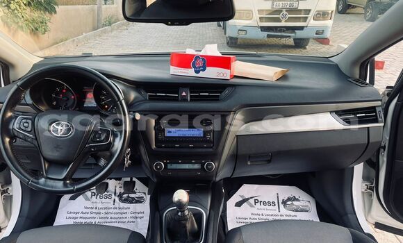 Buy Import Toyota Avensis White Car in Dakar in Dakar Buy Import Toyota Avensis White Car in Dakar in Dakar