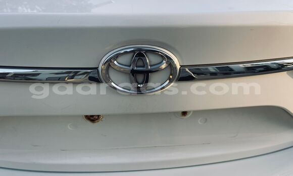 Buy Import Toyota Avensis White Car in Dakar in Dakar Buy Import Toyota Avensis White Car in Dakar in Dakar