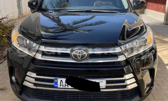 Buy Used Toyota Highlander Black Car in Dakar in Dakar Buy Used Toyota Highlander Black Car in Dakar in Dakar