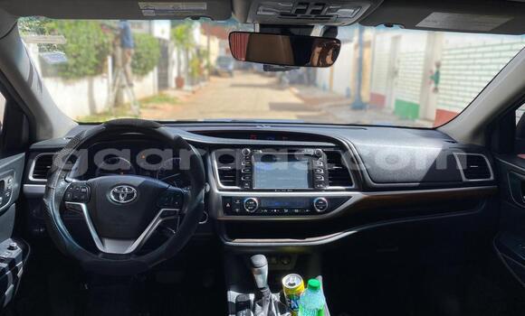 Buy Used Toyota Highlander Black Car in Dakar in Dakar Buy Used Toyota Highlander Black Car in Dakar in Dakar