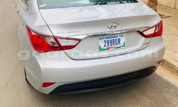 Dieundeu Occasion Hyundai Sonata Silver Auto in Dahra in Louga Dieundeu Occasion Hyundai Sonata Silver Auto in Dahra in Louga