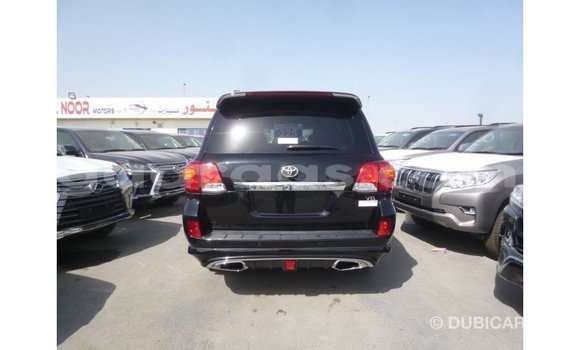 Acheter Import Utilitaire Toyota Land Cruiser Noir à Import - Dubai, Dakar Acheter Import Utilitaire Toyota Land Cruiser Noir à Import - Dubai, Dakar