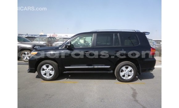 Acheter Import Utilitaire Toyota Land Cruiser Noir à Import - Dubai, Dakar Acheter Import Utilitaire Toyota Land Cruiser Noir à Import - Dubai, Dakar