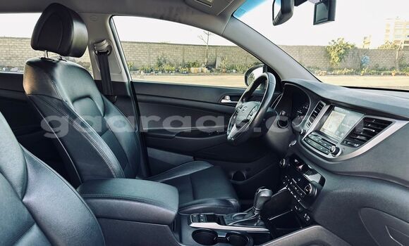 Buy Import Hyundai Tucson White Car in Dakar in Dakar Buy Import Hyundai Tucson White Car in Dakar in Dakar