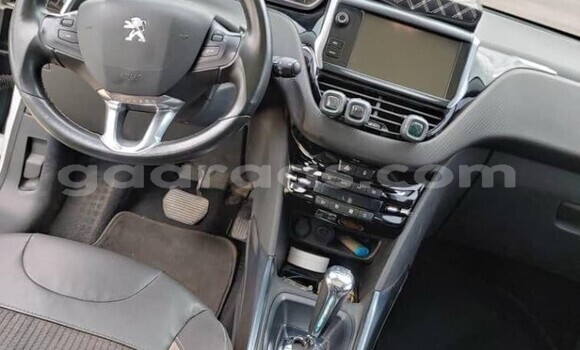 Acheter Occasion Voiture Peugeot 2008 Blanc à Dakar, Dakar Acheter Occasion Voiture Peugeot 2008 Blanc à Dakar, Dakar