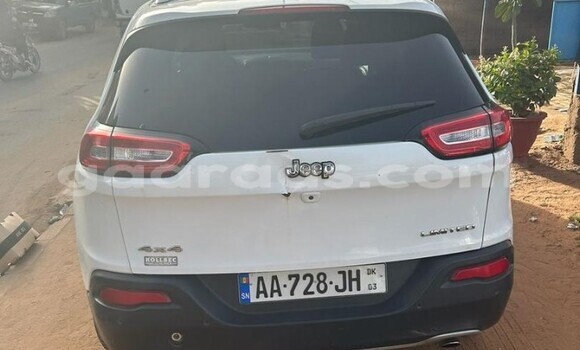 Acheter Occasion Voiture Jeep Cherokee Blanc à Dakar, Dakar Acheter Occasion Voiture Jeep Cherokee Blanc à Dakar, Dakar