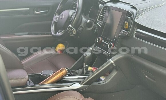 Dieundeu Occasion Renault Samsung QM6 Blue Auto in Dakar in Dakar Dieundeu Occasion Renault Samsung QM6 Blue Auto in Dakar in Dakar