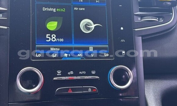 Dieundeu Occasion Renault Samsung QM6 Blue Auto in Dakar in Dakar Dieundeu Occasion Renault Samsung QM6 Blue Auto in Dakar in Dakar