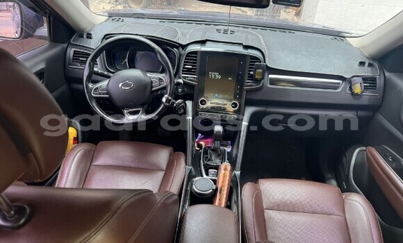 Dieundeu Occasion Renault Samsung QM6 Blue Auto in Dakar in Dakar Dieundeu Occasion Renault Samsung QM6 Blue Auto in Dakar in Dakar