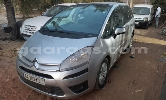 Dieundeu Occasion Citroen C4 Silver Auto in Dakar in Dakar Dieundeu Occasion Citroen C4 Silver Auto in Dakar in Dakar