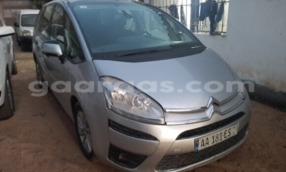 Dieundeu Occasion Citroen C4 Silver Auto in Dakar in Dakar Dieundeu Occasion Citroen C4 Silver Auto in Dakar in Dakar