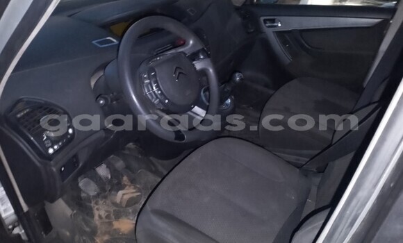 Dieundeu Occasion Citroen C4 Silver Auto in Dakar in Dakar Dieundeu Occasion Citroen C4 Silver Auto in Dakar in Dakar