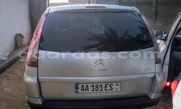 Dieundeu Occasion Citroen C4 Silver Auto in Dakar in Dakar Dieundeu Occasion Citroen C4 Silver Auto in Dakar in Dakar