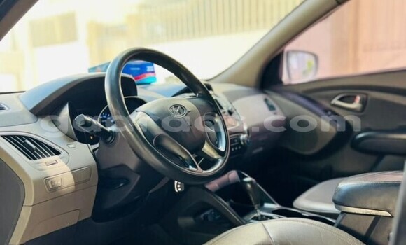 Dieundeu Occasion Hyundai Tucson White Auto in Dakar in Dakar Dieundeu Occasion Hyundai Tucson White Auto in Dakar in Dakar