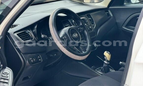 Acheter Occasion Voiture Kia Cerato Blanc à Dakar, Dakar Acheter Occasion Voiture Kia Cerato Blanc à Dakar, Dakar