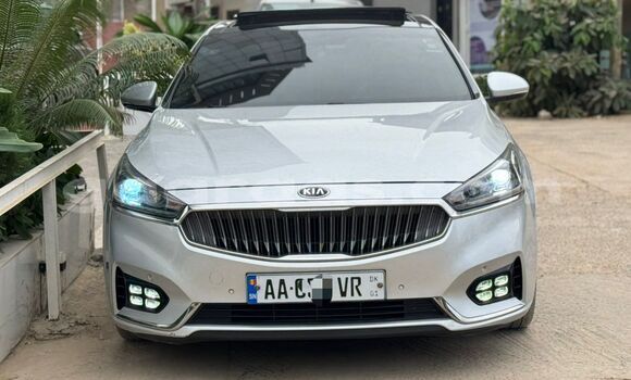 Dieundeu Imported Kia K7 White Auto in Dakar in Dakar Dieundeu Imported Kia K7 White Auto in Dakar in Dakar