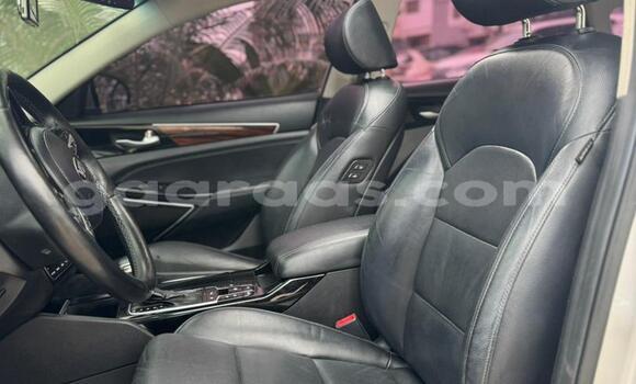 Dieundeu Imported Kia K7 White Auto in Dakar in Dakar Dieundeu Imported Kia K7 White Auto in Dakar in Dakar