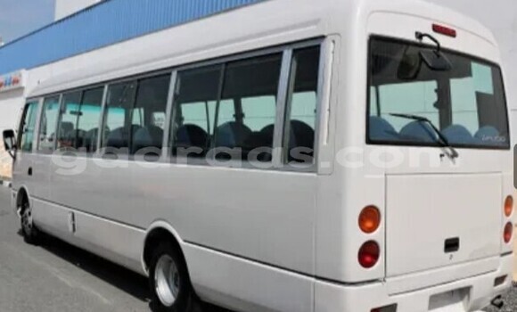 Buy Used Mitsubishi Van Beige Truck in Sokone in Fatick Buy Used Mitsubishi Van Beige Truck in Sokone in Fatick