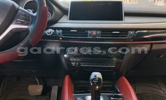 Dieundeu Occasion BMW X5 White Auto in Dakar in Dakar Dieundeu Occasion BMW X5 White Auto in Dakar in Dakar