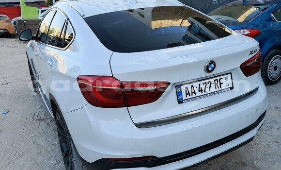 Dieundeu Occasion BMW X5 White Auto in Dakar in Dakar Dieundeu Occasion BMW X5 White Auto in Dakar in Dakar