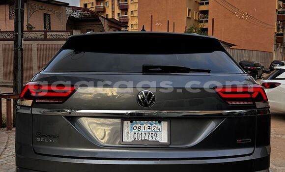 Acheter Import Voiture Volkswagen Arteon Noir à Dakar, Dakar Acheter Import Voiture Volkswagen Arteon Noir à Dakar, Dakar
