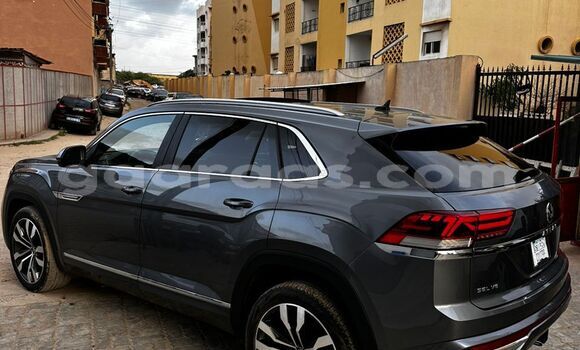 Acheter Import Voiture Volkswagen Arteon Noir à Dakar, Dakar Acheter Import Voiture Volkswagen Arteon Noir à Dakar, Dakar