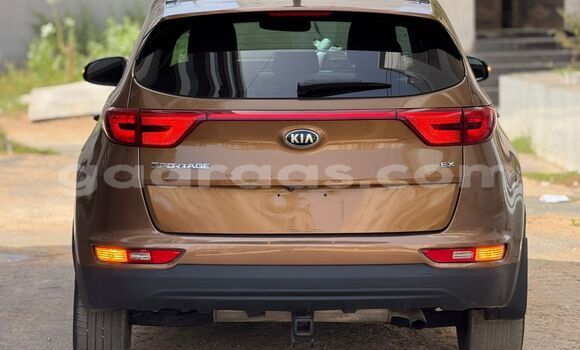 Acheter Import Voiture Kia Sportage Marron à Dakar, Dakar Acheter Import Voiture Kia Sportage Marron à Dakar, Dakar