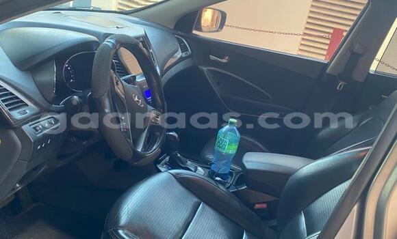 Dieundeu Occasion Hyundai Santa Fe Silver Auto in Dakar in Dakar Dieundeu Occasion Hyundai Santa Fe Silver Auto in Dakar in Dakar