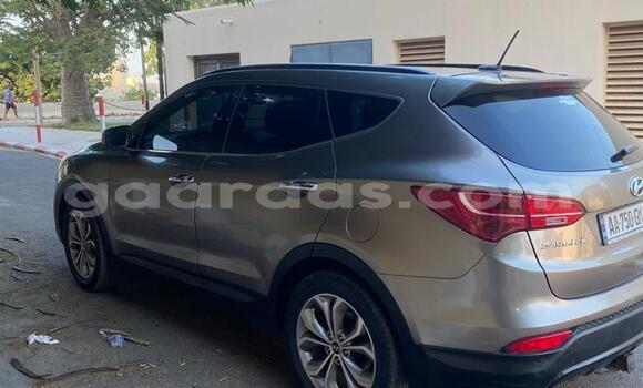 Dieundeu Occasion Hyundai Santa Fe Silver Auto in Dakar in Dakar Dieundeu Occasion Hyundai Santa Fe Silver Auto in Dakar in Dakar