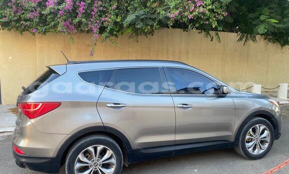 Dieundeu Occasion Hyundai Santa Fe Silver Auto in Dakar in Dakar Dieundeu Occasion Hyundai Santa Fe Silver Auto in Dakar in Dakar