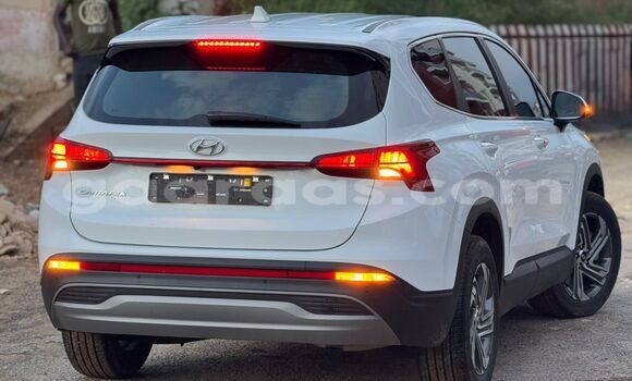 Buy Import Hyundai Santa Fe White Car in Dakar in Dakar Buy Import Hyundai Santa Fe White Car in Dakar in Dakar