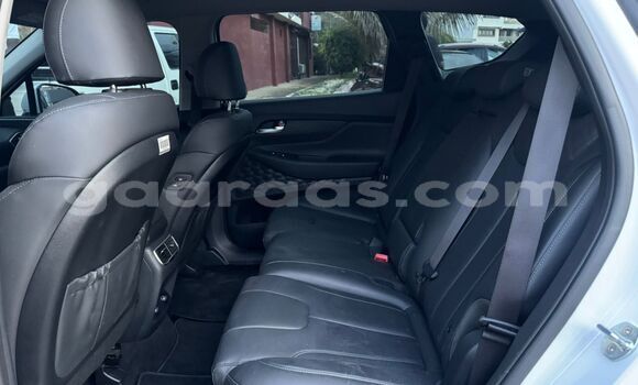 Buy Import Hyundai Santa Fe White Car in Dakar in Dakar Buy Import Hyundai Santa Fe White Car in Dakar in Dakar