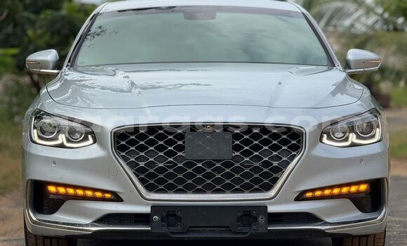 Dieundeu Imported Hyundai Grandeur Silver Auto in Dakar in Dakar