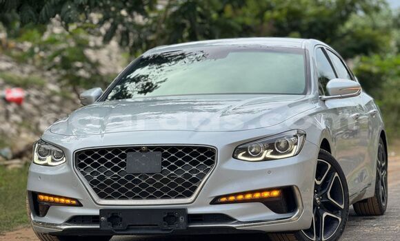 Dieundeu Imported Hyundai Grandeur Silver Auto in Dakar in Dakar Dieundeu Imported Hyundai Grandeur Silver Auto in Dakar in Dakar