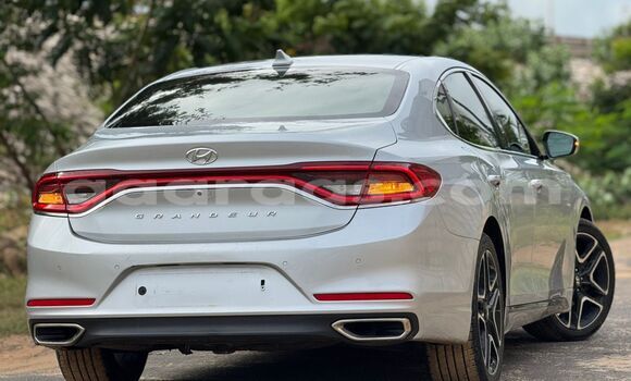 Dieundeu Imported Hyundai Grandeur Silver Auto in Dakar in Dakar Dieundeu Imported Hyundai Grandeur Silver Auto in Dakar in Dakar