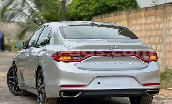 Dieundeu Imported Hyundai Grandeur Silver Auto in Dakar in Dakar Dieundeu Imported Hyundai Grandeur Silver Auto in Dakar in Dakar