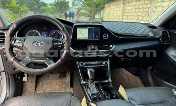 Dieundeu Imported Hyundai Grandeur Silver Auto in Dakar in Dakar Dieundeu Imported Hyundai Grandeur Silver Auto in Dakar in Dakar