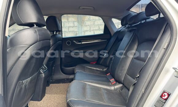 Dieundeu Imported Hyundai Grandeur Silver Auto in Dakar in Dakar Dieundeu Imported Hyundai Grandeur Silver Auto in Dakar in Dakar