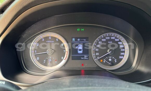 Dieundeu Imported Hyundai Grandeur Silver Auto in Dakar in Dakar Dieundeu Imported Hyundai Grandeur Silver Auto in Dakar in Dakar