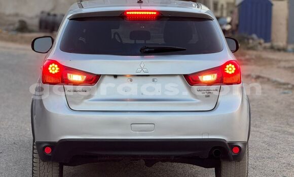 Buy Import Mitsubishi Outlander Silver Car in Dakar in Dakar Buy Import Mitsubishi Outlander Silver Car in Dakar in Dakar