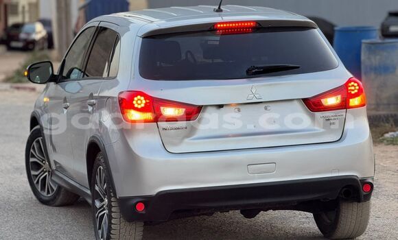 Buy Import Mitsubishi Outlander Silver Car in Dakar in Dakar Buy Import Mitsubishi Outlander Silver Car in Dakar in Dakar