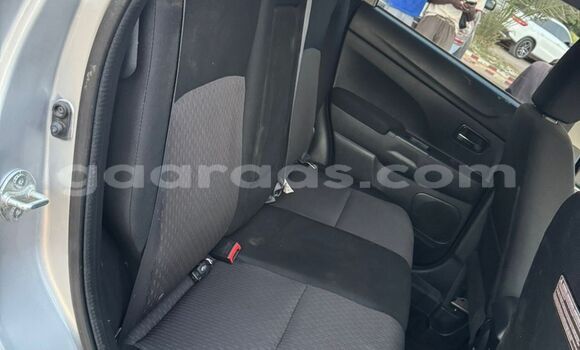 Buy Import Mitsubishi Outlander Silver Car in Dakar in Dakar Buy Import Mitsubishi Outlander Silver Car in Dakar in Dakar