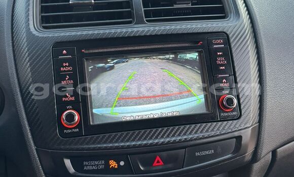 Buy Import Mitsubishi Outlander Silver Car in Dakar in Dakar Buy Import Mitsubishi Outlander Silver Car in Dakar in Dakar