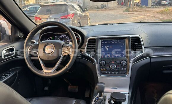 Buy Import Jeep Grand Cherokee White Car in Dahra in Louga Buy Import Jeep Grand Cherokee White Car in Dahra in Louga