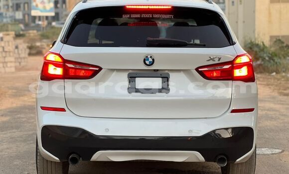 Acheter Import Voiture BMW X1 Blanc à Dakar, Dakar Acheter Import Voiture BMW X1 Blanc à Dakar, Dakar